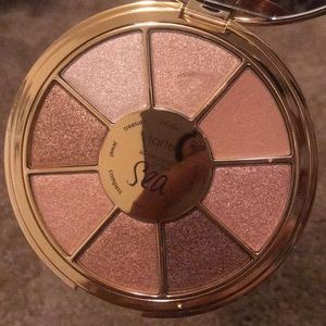Tarte eyeshadow palette-rainforest of the sea